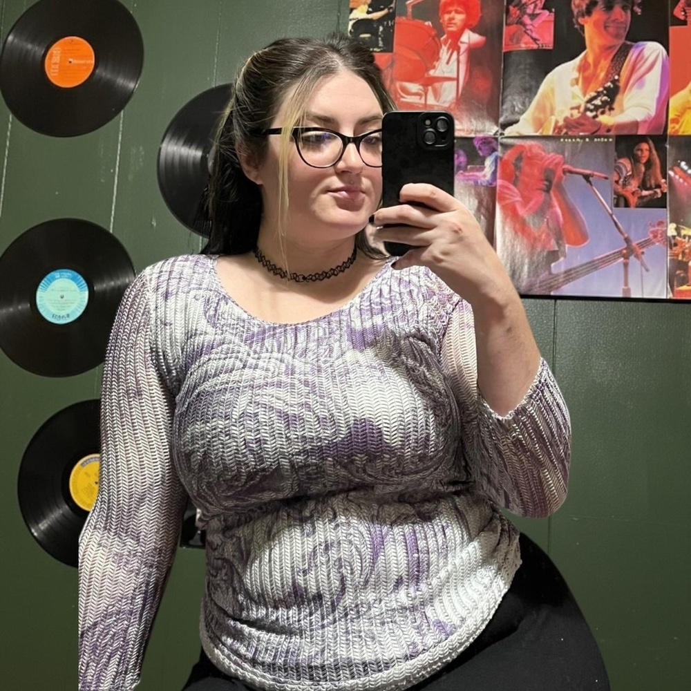 Y2K purple and white 3/4 sleeve blouse